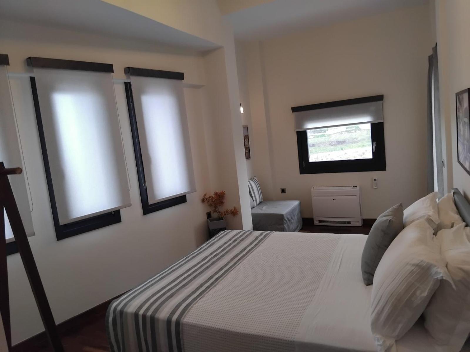 Golden Moments Luxury Stone Villas B Mesaria Rum bild
